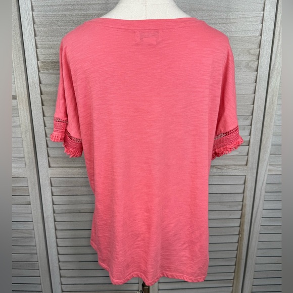 LIZ CLAIBORNE Twist Front Tee w Crochet/Fringe Sleeves Coral-Large - Picture 3 of 3